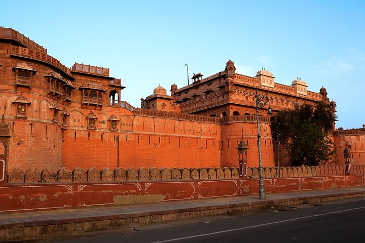 Heritage & Cultural Trails of Bikaner (2 Hours Guided Walking Tour)