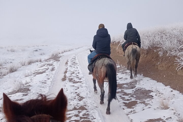 3 days horse back riding to Song-Kul lake whole year round
