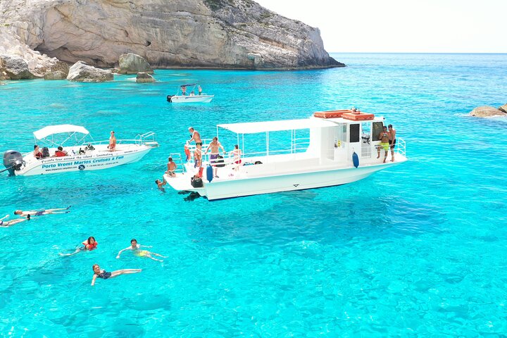Zakynthos boat tour:Shipwreck& Local blue caves with 3 Swim Stops