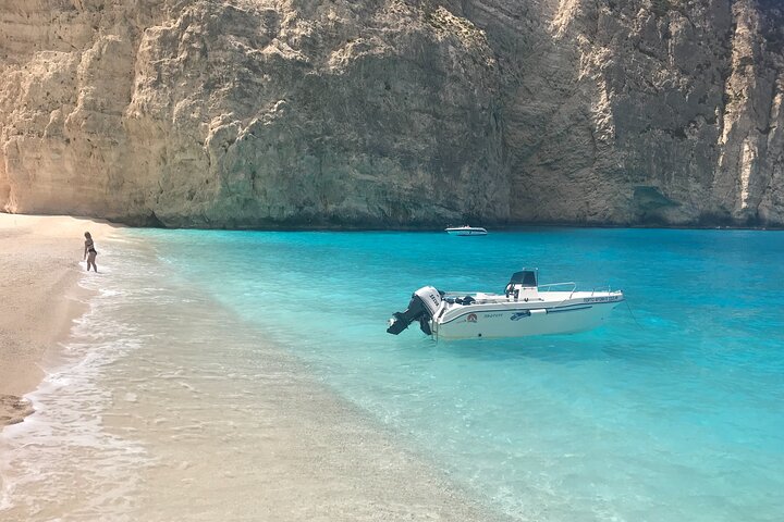 Zakynthos boat tour:Shipwreck& Local blue caves with 3 Swim Stops