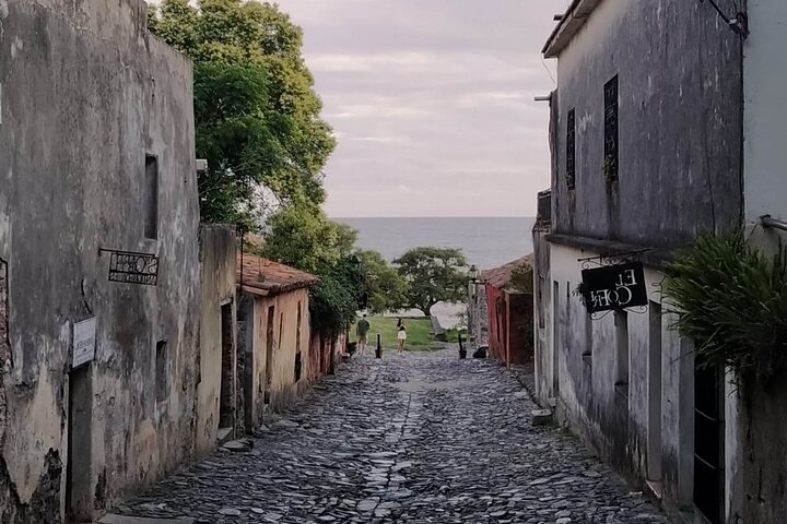 Walking tour around Colonia del Sacramento Old Town