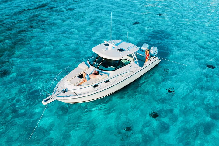 Cayman Private Luxury Charters - Stingray City, Snorkel, & More