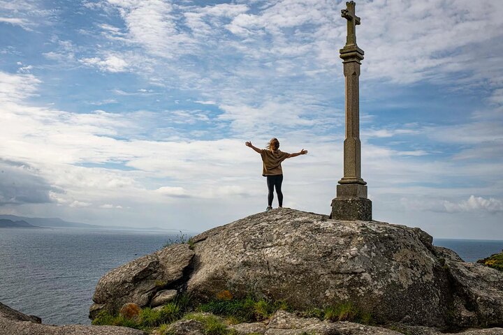 Excursion to Finisterre + Muxia + Costa da Morte (7 stops)