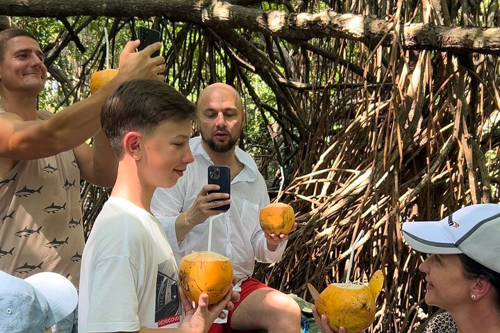 2h Bentota River Safari: Crocodiles, Monkeys, Mangrove & more