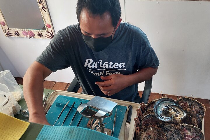 1/2 day "Treasures of Raiatea" by boat - ideal for cruise passengers