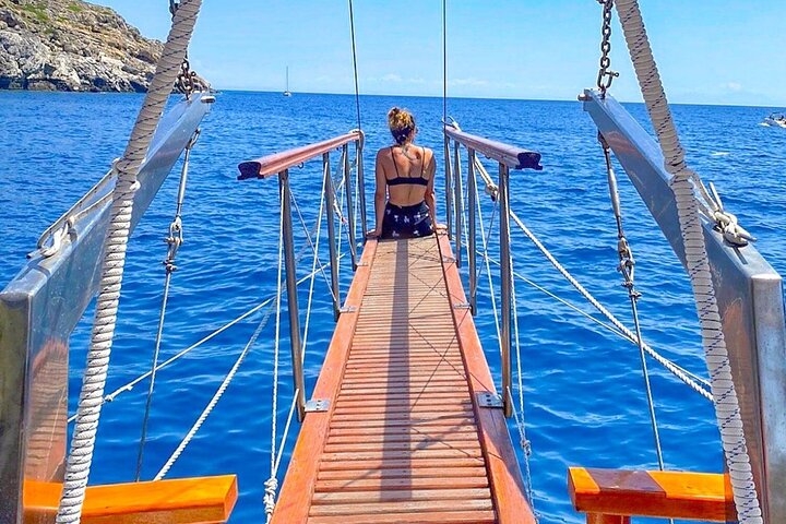 Rhodes Day Cruise (with lunch & unlimited drinks) 5,5 Hours