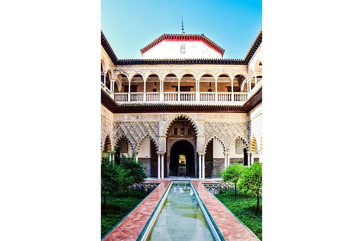 Alcazar, Cathedral and Giralda Guided Tour with Priority Tickets