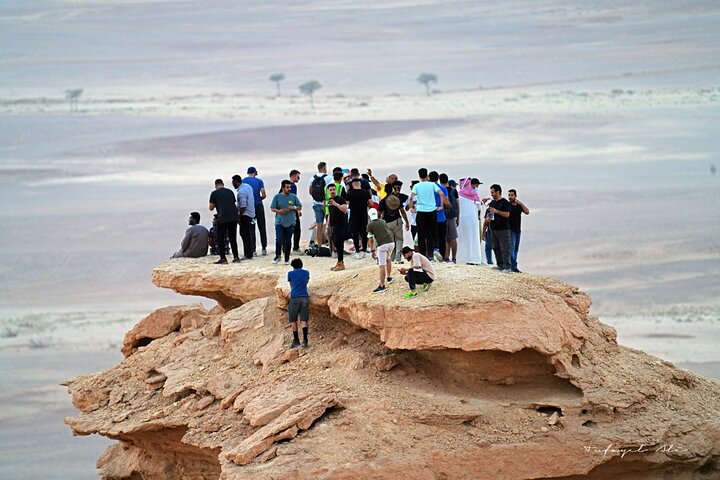 Edge of the World Riyadh Tour with Camel Ride, Bat Cave & Dinner