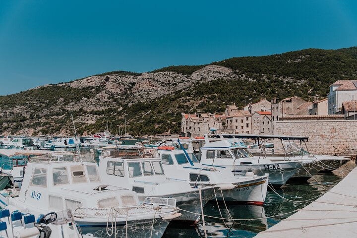 Blue Cave, Mamma Mia and Hvar, 5 Islands Speed boat Small group