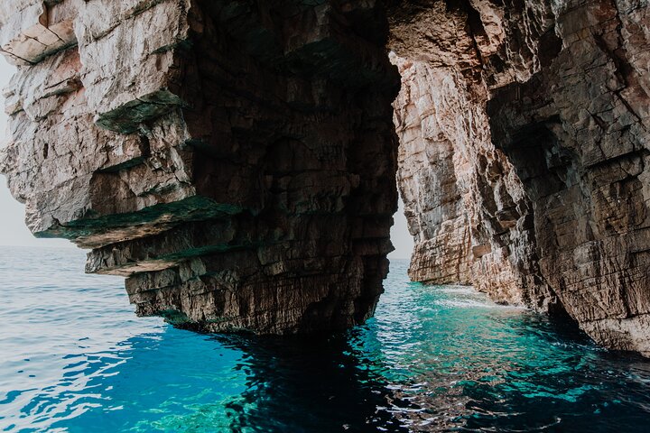 Blue Cave, Mamma Mia and Hvar, 5 Islands Speed boat Small group