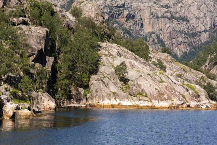 Stavanger: Waterfalls, Caves and Rock Tour By Sea