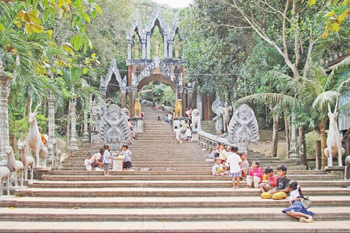Phnom Kulen Waterfall 1000 Linga National Park Tour