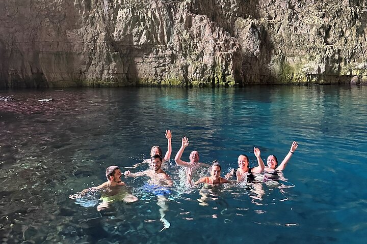 Vlore Speedboat Tour to Haxhi Ali Cave