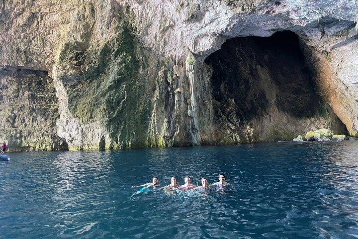 Vlore Speedboat Tour to Haxhi Ali Cave