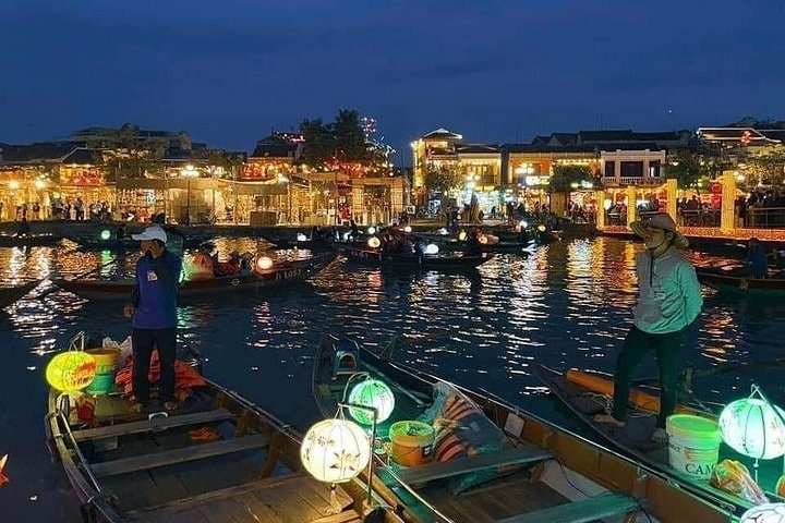 Hoi An Night Market with Hoi an walking Tour , Colourful Lanterns, Boat Ride