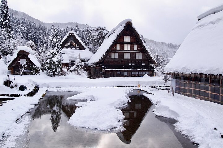1 Hour Private Photoshoot at Gifu Hida-Takayama
