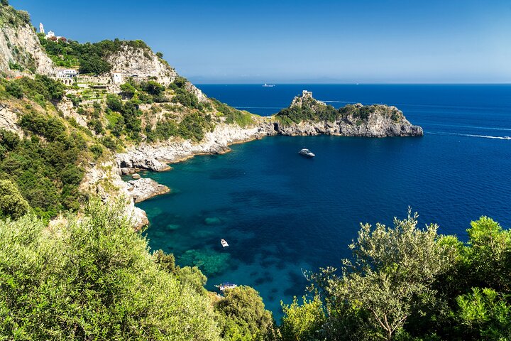Small Group Amalfi Coast Boat Day Tour from Amalfi