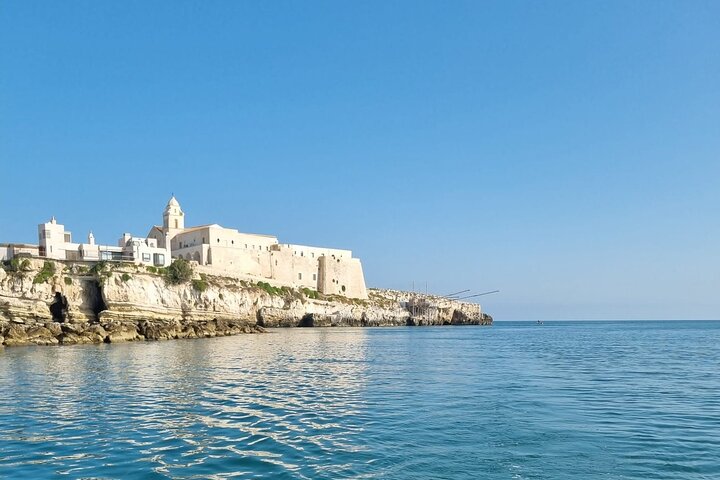 Private tour of the coast and caves up to Zagare