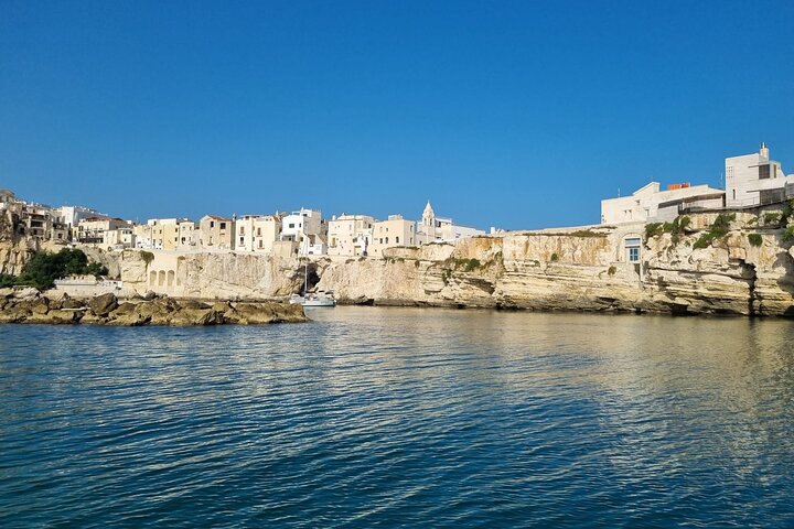 Private tour of the coast and caves up to Zagare