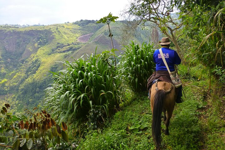 Horseback Riding Tour and visit to Tablón, Chaquira, Pelota and Purutal