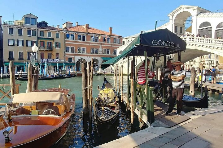 Classic Venice Full Day Tour from Lake Garda