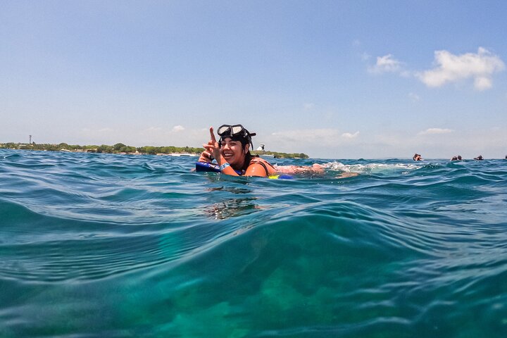 Full Day Tour of 5 Must-See Places in the Rosario Islands