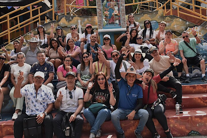 City Tour + Commune 13 Medellin