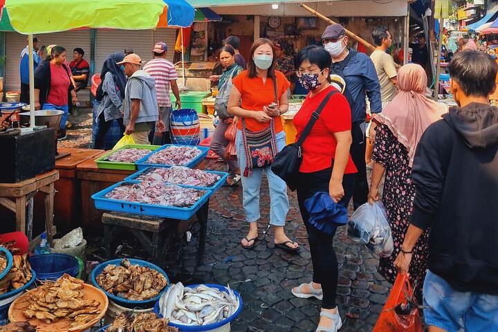 Private Day Tour Surabaya Historiculture