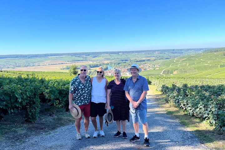 The Connoisseurs from Epernay (Private Half day Champagne Tour)