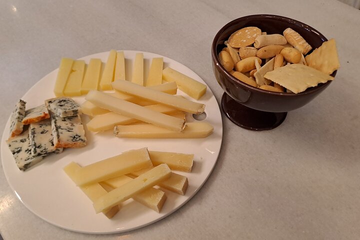 Bilbao Food Tour: Pintxos, Drinks, and Tapas with a Local