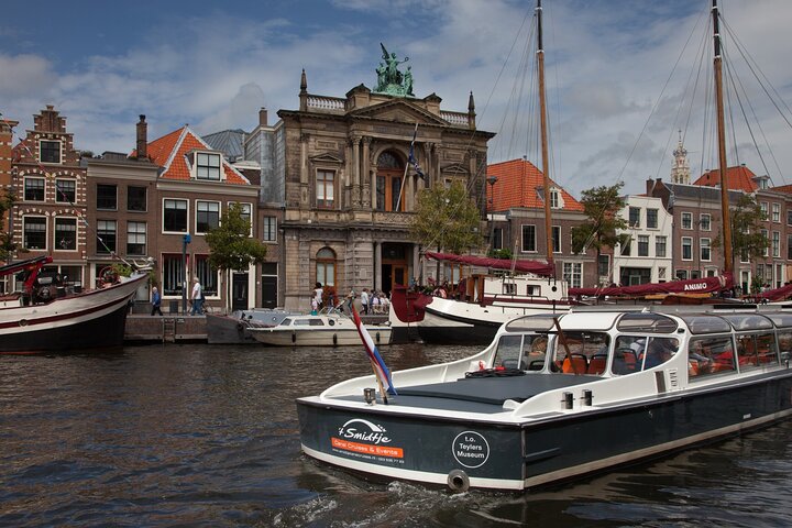 Haarlem: The Cheese and Wine Evening Cruise