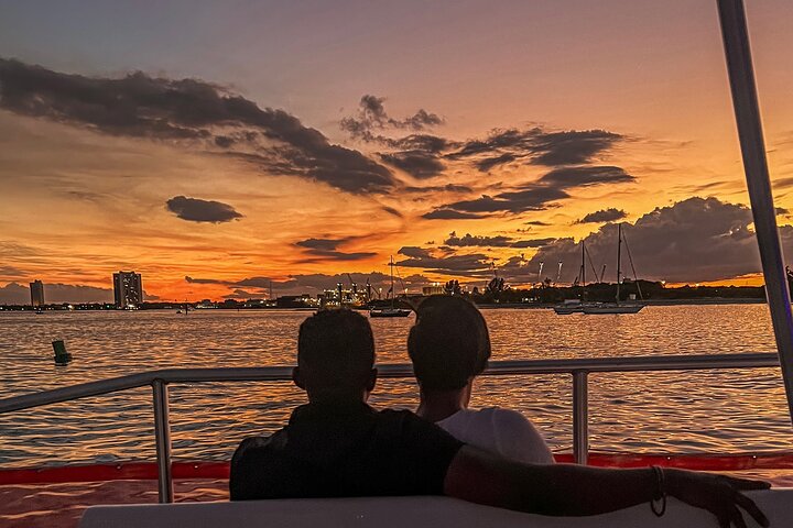 Scenic Hakuna Matata Sunset Cruise in West Palm Beach