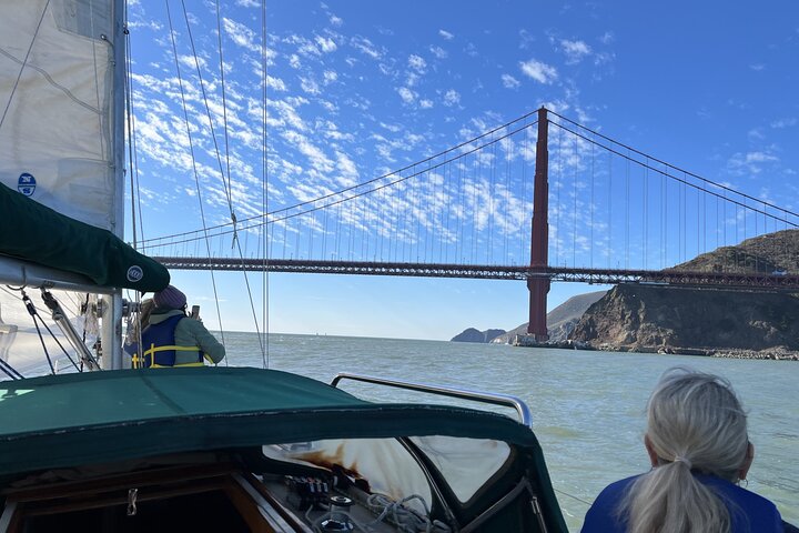 2hr. PRIVATE Sailing Experience on San Francisco Bay (6 Guests)
