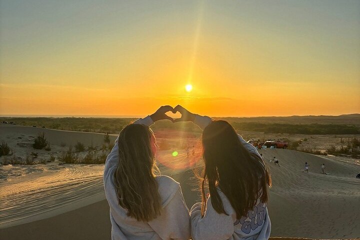 5-Hour Sunrise or Sunset Jeep Tour from Mui Ne