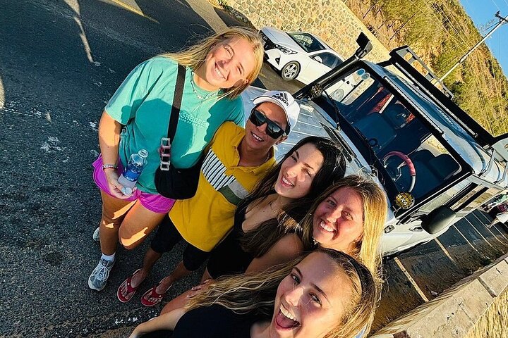 5-Hour Sunrise or Sunset Jeep Tour from Mui Ne