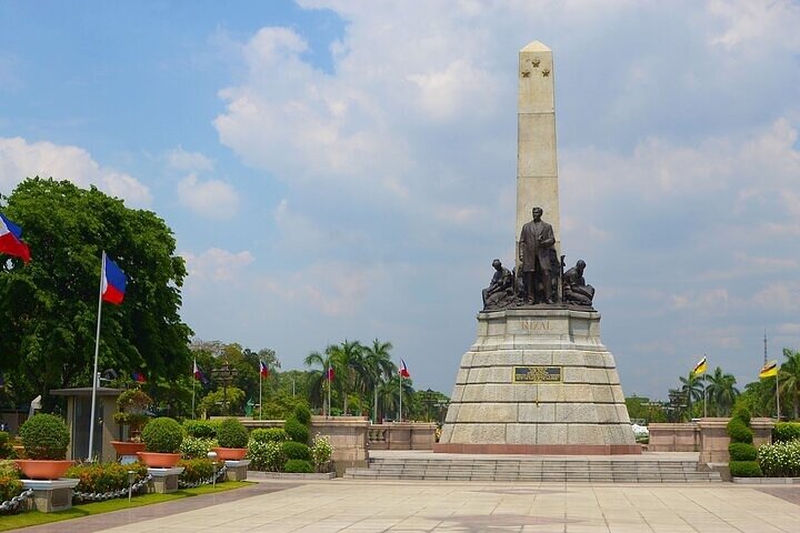 Manila Old & New City Walking Tour With A Guide
