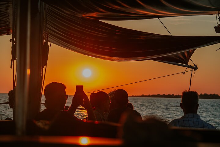Queen Bee Sunset Cruise with Swim Stops and Dinner