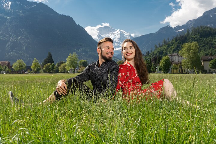Phototour Private Photoshoot in Interlaken & Lake Brienz and Thun