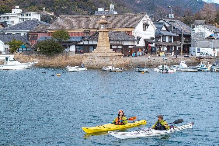 Sea Kayak Tour to the History of Tomonoura in the Seto Inland Sea