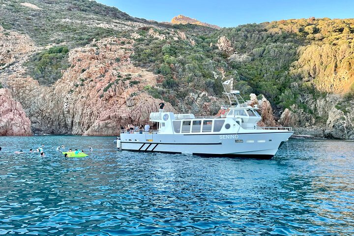 From Sagon/Cargese: Scandola Girolata 30mns, Piana Swimming