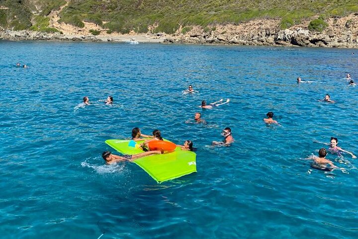 From Sagon/Cargese: Scandola Girolata 30mns, Piana Swimming
