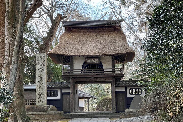 Private Sake Brewery Tour and Shinran Temple Visit