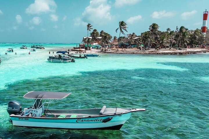 Johnny Kay and Aquarium Natural Full Day semi-private boat