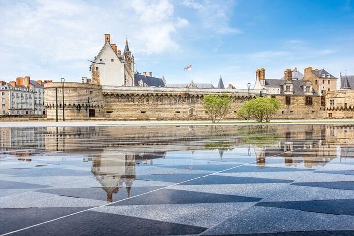 Nantes Must-see Attractions Walking Tour With A Guide