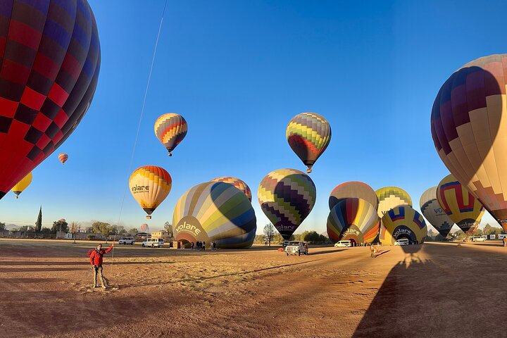 Teotihuacan Hot Air Balloon Flight from Mexico City / Volare