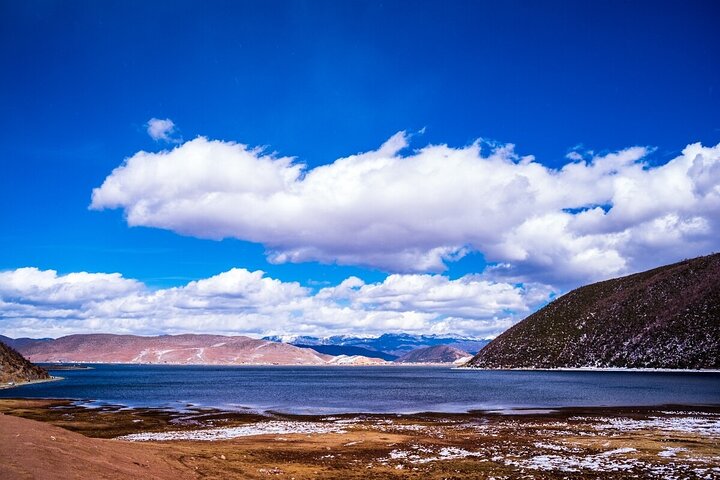 Private tour Songzanlin Monastry & Tibetan lunch from Zhongdian