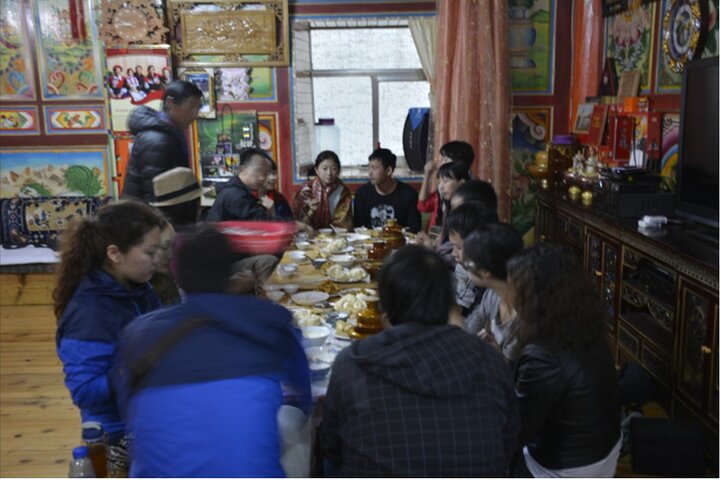 Private tour Songzanlin Monastry & Tibetan lunch from Zhongdian