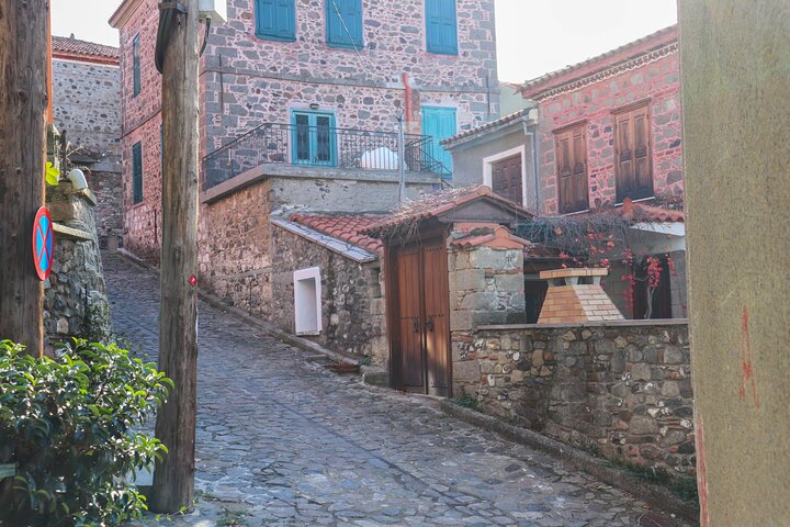 Discover the west side of Mytilene