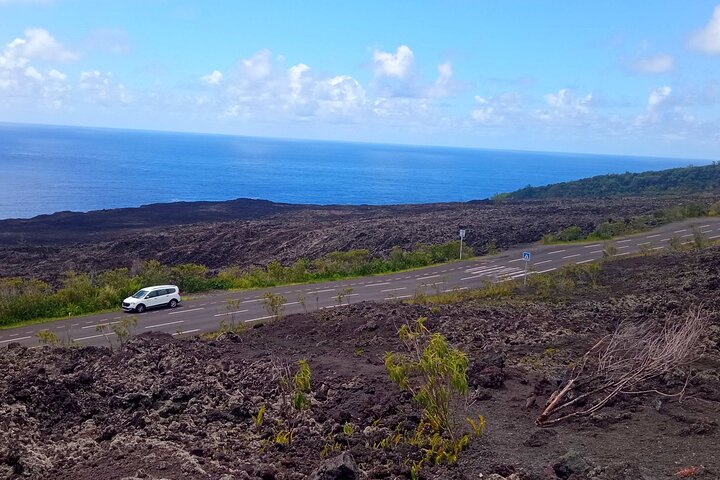 Private Full Tour of Reunion Island with Driver Guide