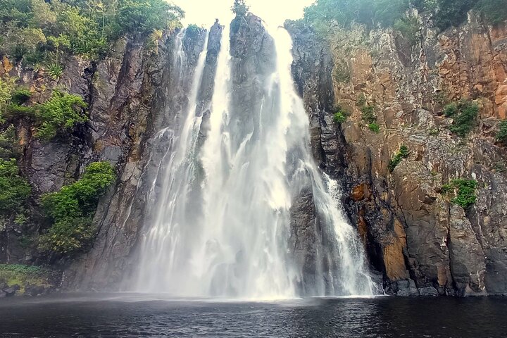 Private Full Tour of Reunion Island with Driver Guide